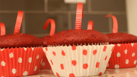 Valentines Hidden Message Cupcakes1